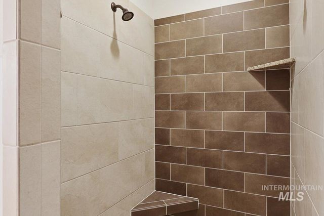 3811 E Darlington Dr, Meridian, ID 83642