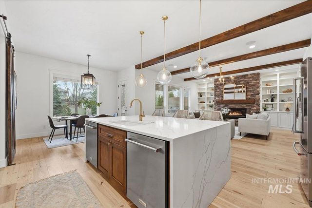 3811 E Darlington Dr, Meridian, ID 83642