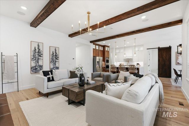 3811 E Darlington Dr, Meridian, ID 83642