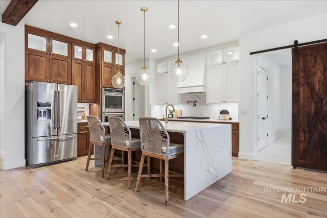 3811 E Darlington Dr, Meridian, ID 83642