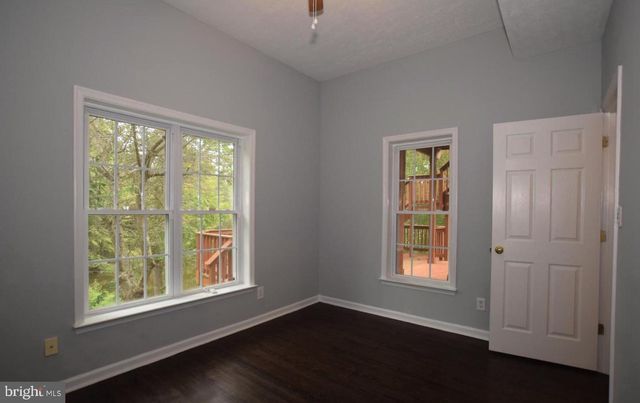 11607 NEW BOND ST, Fredericksburg, VA 22408