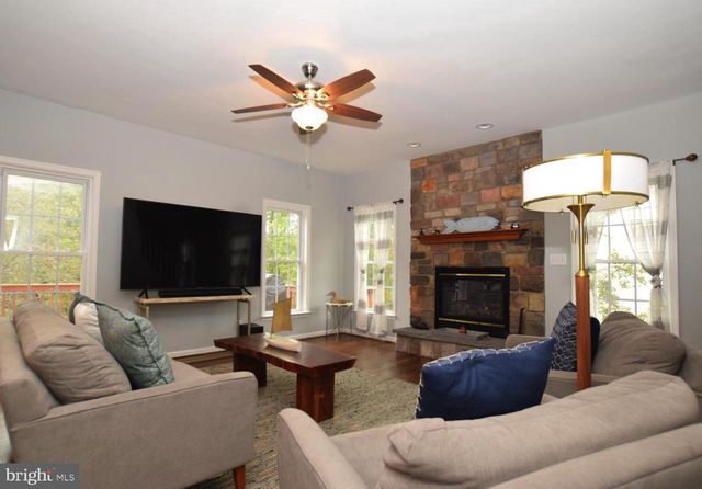 11607 NEW BOND ST, Fredericksburg, VA 22408