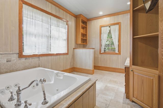 6021 Mermentau Drive, Youngsville, LA 70592