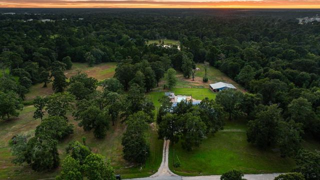 10292 Waak Road, Conroe, TX 77306