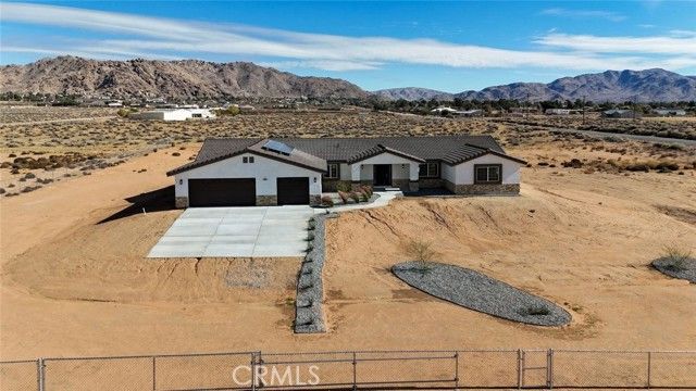 16925 Nanticoke, Apple Valley, CA 92307