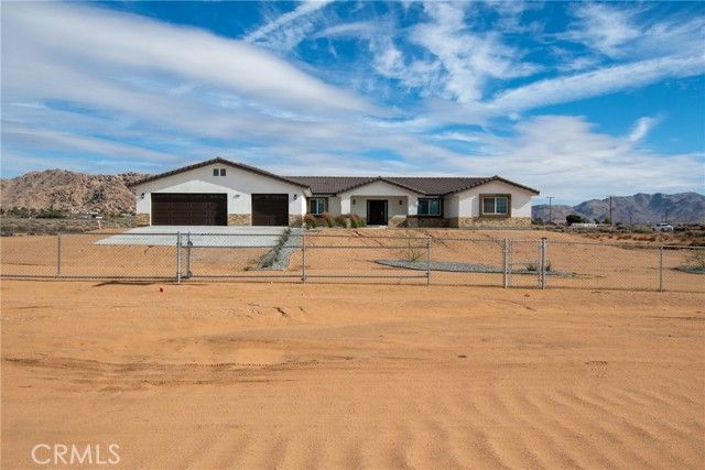 16925 Nanticoke, Apple Valley, CA 92307