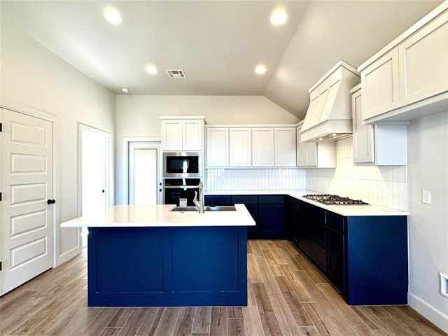 9332 NW 143 Street, Yukon, OK 73099