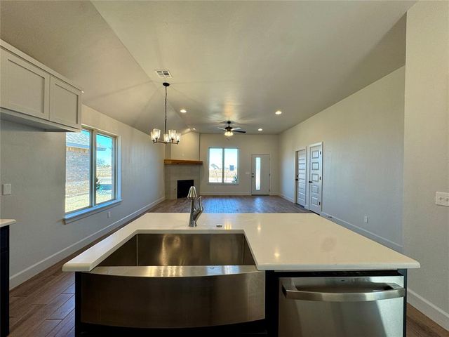 9332 NW 143 Street, Yukon, OK 73099