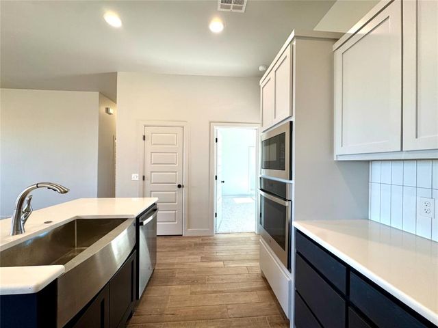 9332 NW 143 Street, Yukon, OK 73099