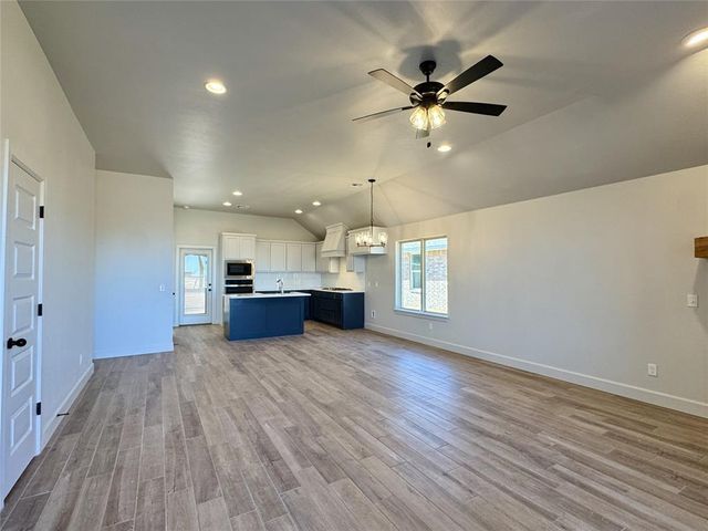 9332 NW 143 Street, Yukon, OK 73099