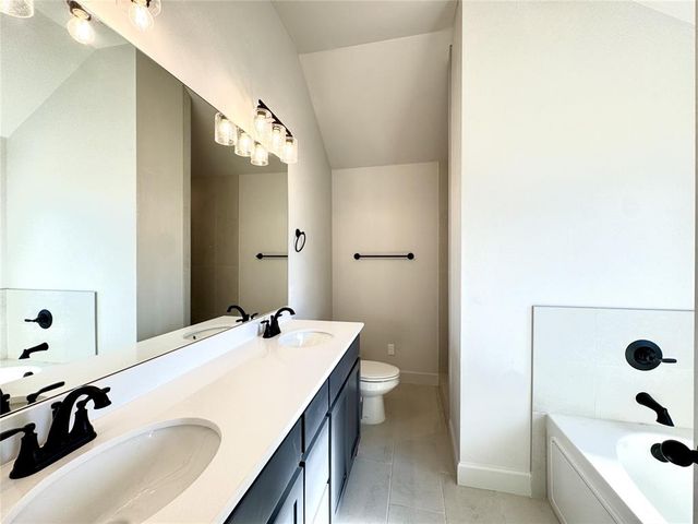 9332 NW 143 Street, Yukon, OK 73099