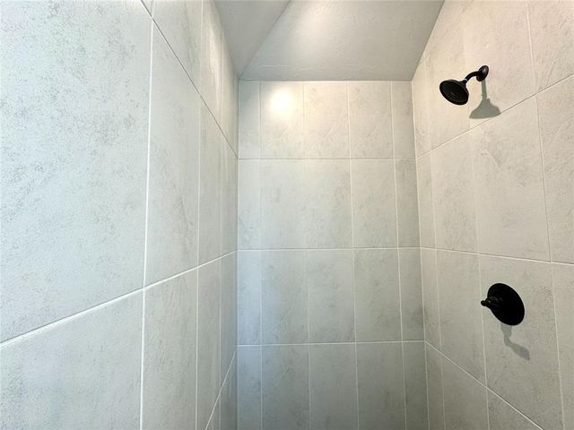 9332 NW 143 Street, Yukon, OK 73099