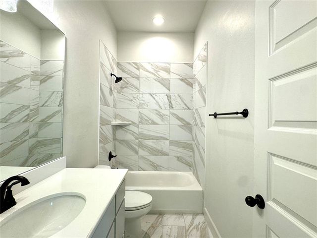 9332 NW 143 Street, Yukon, OK 73099