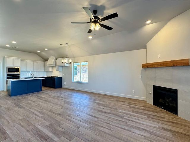 9332 NW 143 Street, Yukon, OK 73099