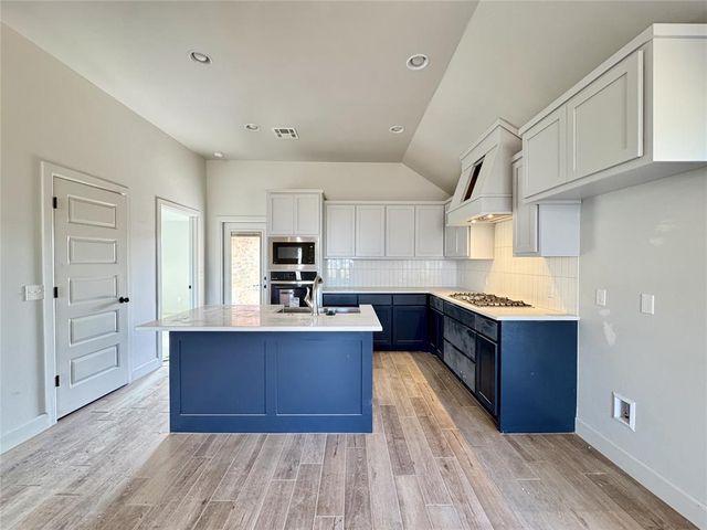 9332 NW 143 Street, Yukon, OK 73099