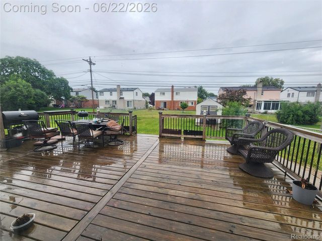 27336 Pierce Street, Southfield, MI 48076
