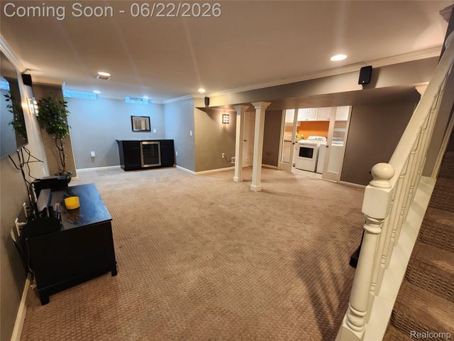 27336 Pierce Street, Southfield, MI 48076