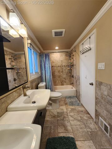 27336 Pierce Street, Southfield, MI 48076