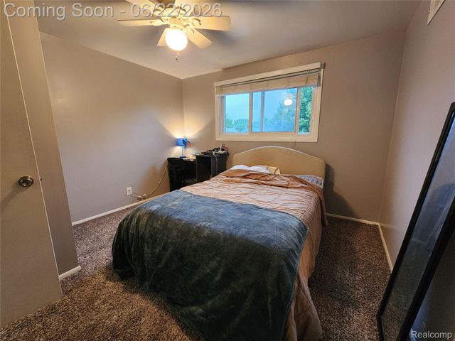 27336 Pierce Street, Southfield, MI 48076