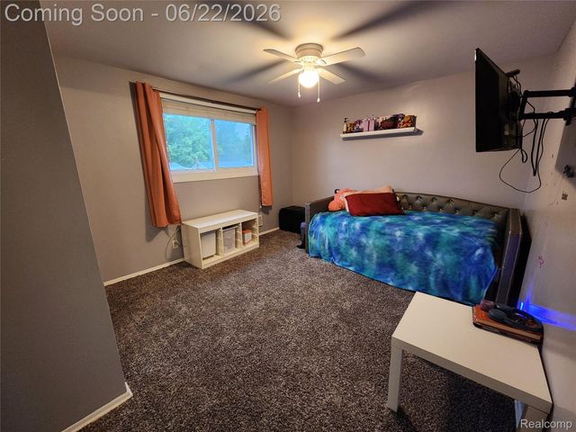 27336 Pierce Street, Southfield, MI 48076