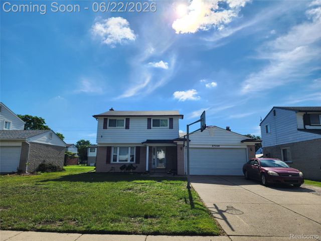 27336 Pierce Street, Southfield, MI 48076