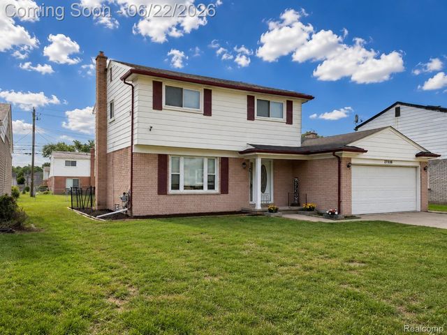 27336 Pierce Street, Southfield, MI 48076
