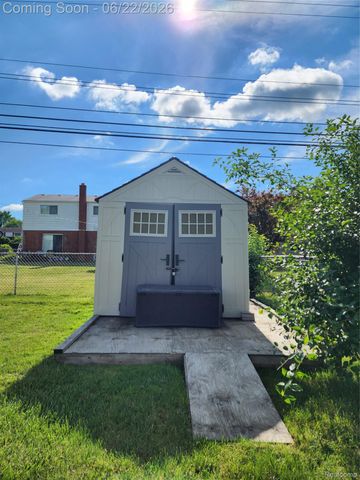 27336 Pierce Street, Southfield, MI 48076