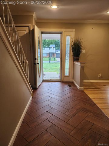 27336 Pierce Street, Southfield, MI 48076