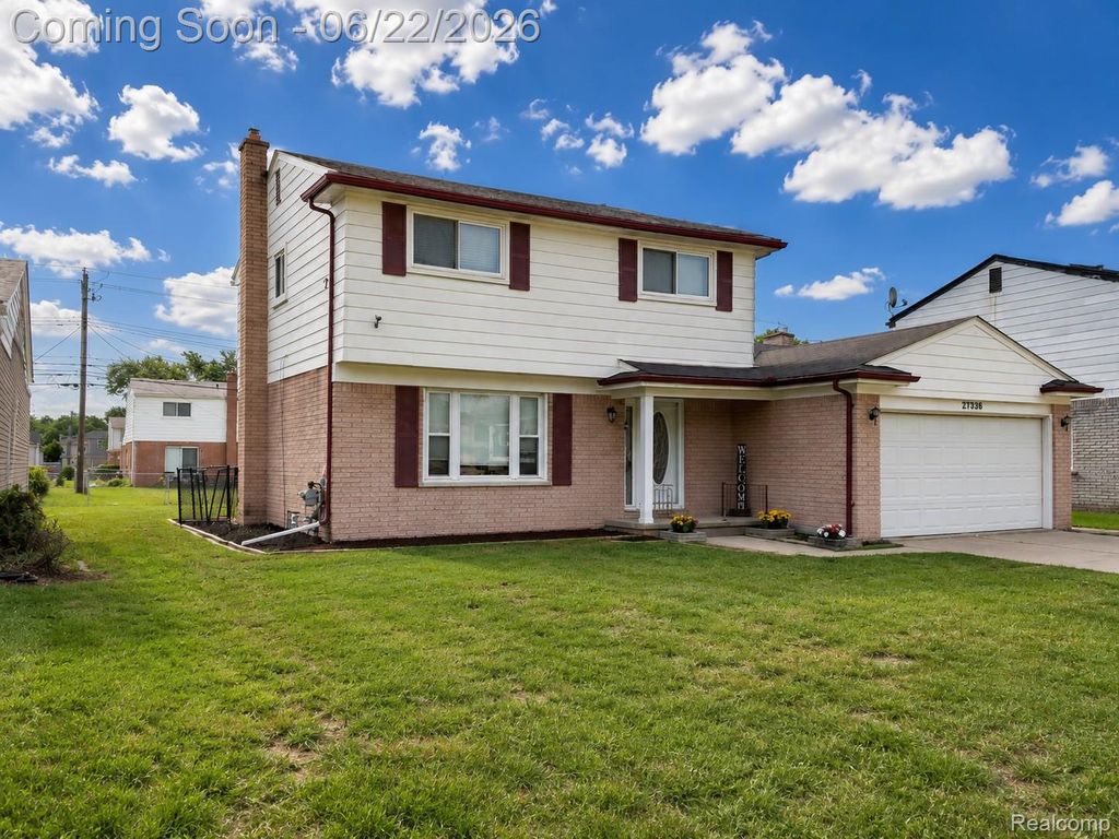 27336 Pierce Street, Southfield, MI 48076