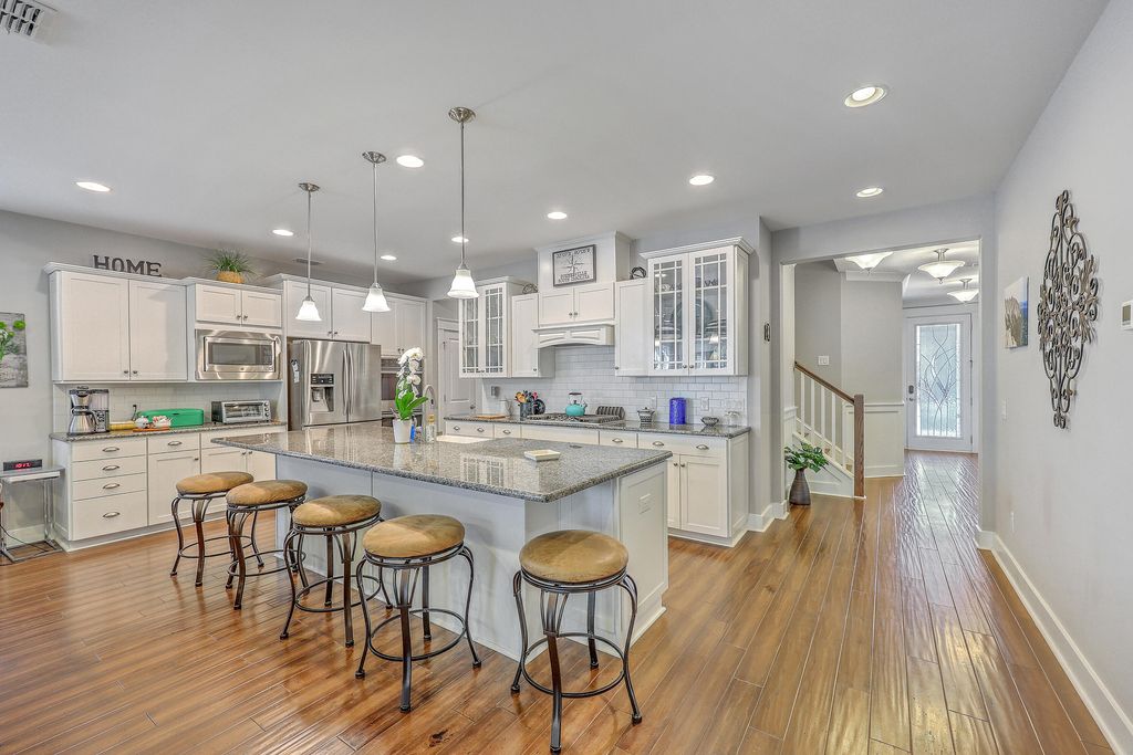 Image 11 of property listing at 114 Harbor Trace Lane, Summerville, SC 29486