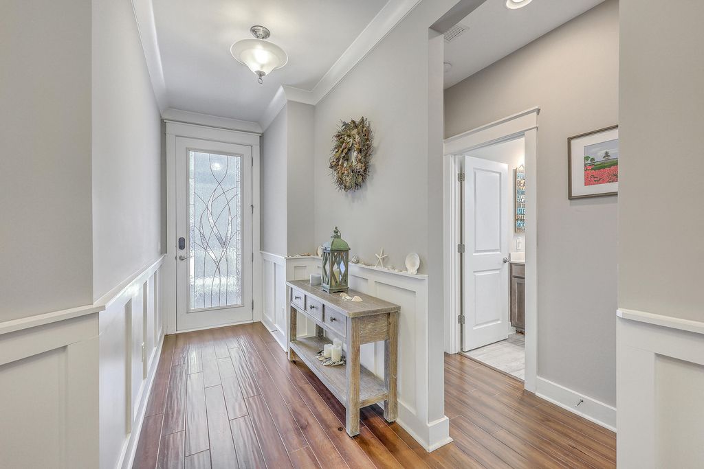 Image 6 of property listing at 114 Harbor Trace Lane, Summerville, SC 29486