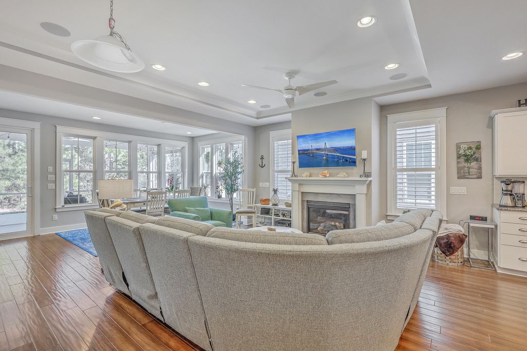 Image 9 of property listing at 114 Harbor Trace Lane, Summerville, SC 29486