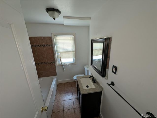 16182 Muirland, Detroit, MI 48221