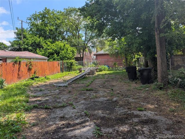 16182 Muirland, Detroit, MI 48221