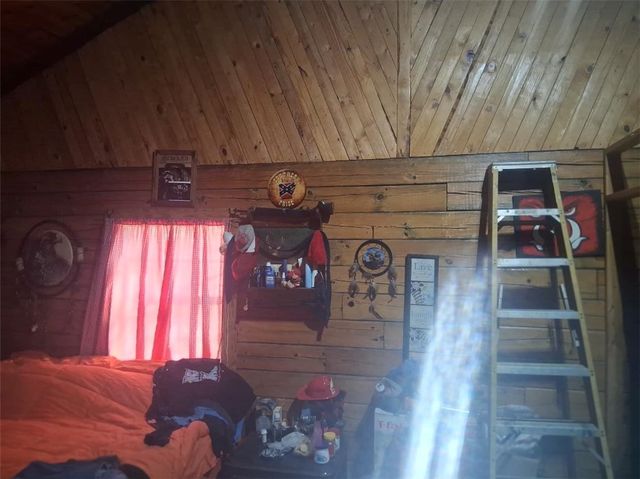 297 Madison 5270, Huntsville, AR 72740