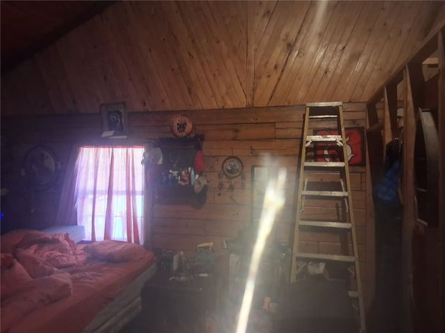 297 Madison 5270, Huntsville, AR 72740