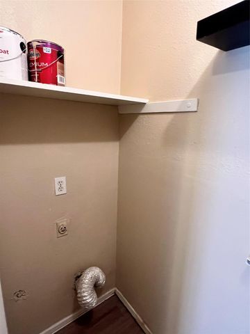 418 Linden ST B, Bastrop, TX 78602