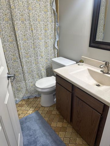 1911 Greenfield Lane SW G, Rochester, MN 55902