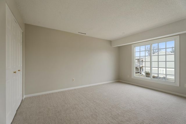 1911 Greenfield Lane SW G, Rochester, MN 55902