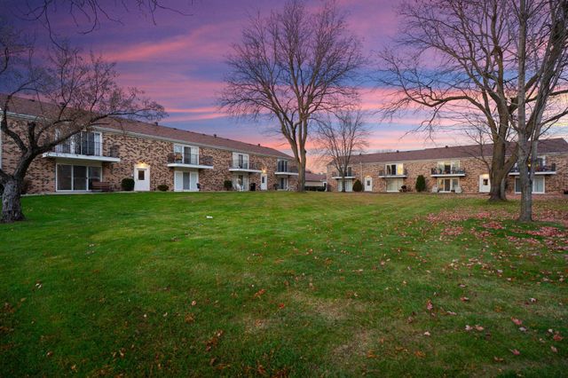 1911 Greenfield Lane SW G, Rochester, MN 55902