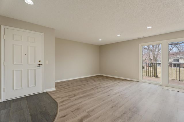 1911 Greenfield Lane SW G, Rochester, MN 55902