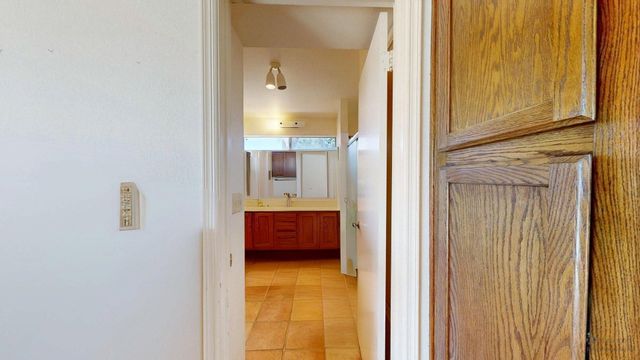 4329 E Monte Way, Phoenix, AZ 85044