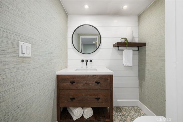 7926 E Garner, Long Beach, CA 90808