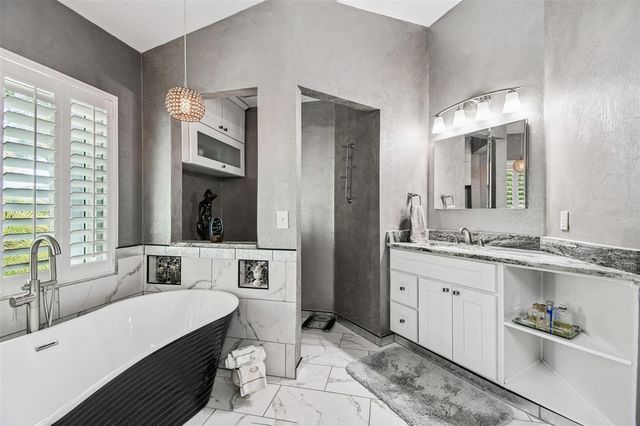 2713 CRESTFIELD DRIVE, Valrico, FL 33596