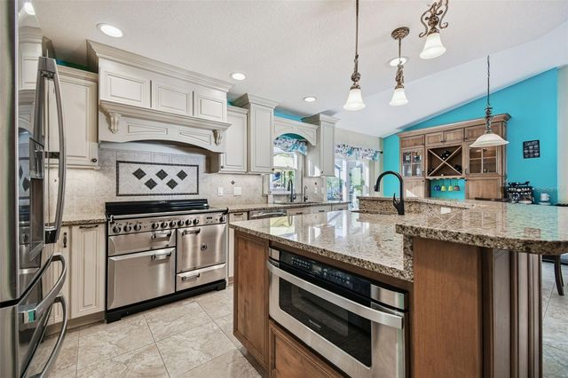 2713 CRESTFIELD DRIVE, Valrico, FL 33596