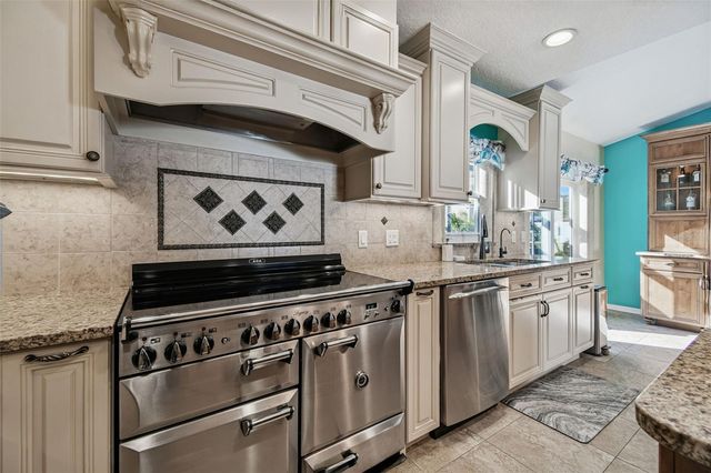 2713 CRESTFIELD DRIVE, Valrico, FL 33596