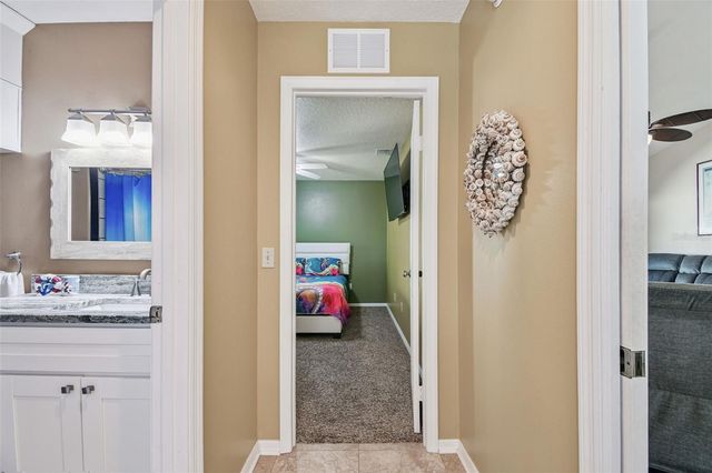 2713 CRESTFIELD DRIVE, Valrico, FL 33596