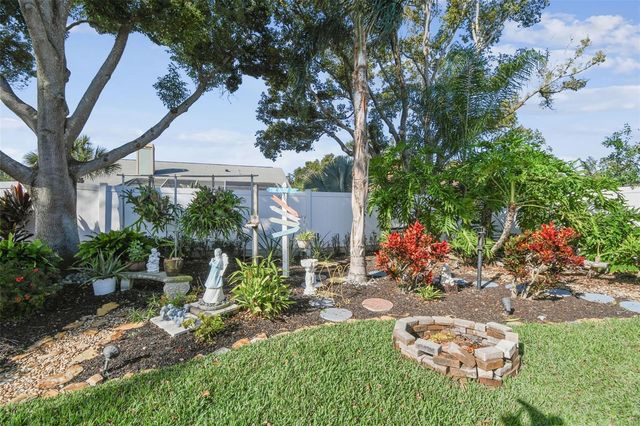 2713 CRESTFIELD DRIVE, Valrico, FL 33596