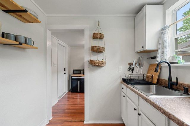 1909 College ROW, Austin, TX 78702