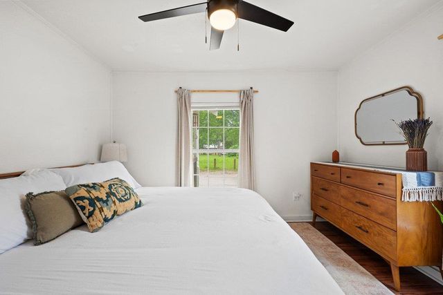 1909 College ROW, Austin, TX 78702